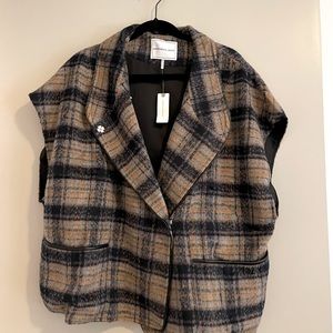 Cinnamon plaid capelet